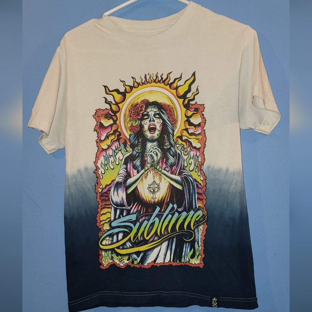 Sublime Graphic Tee With Gradient Design Size Sma… - image 1